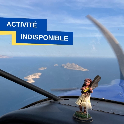 Explore the sky in a ULM to discover Marseille from above !